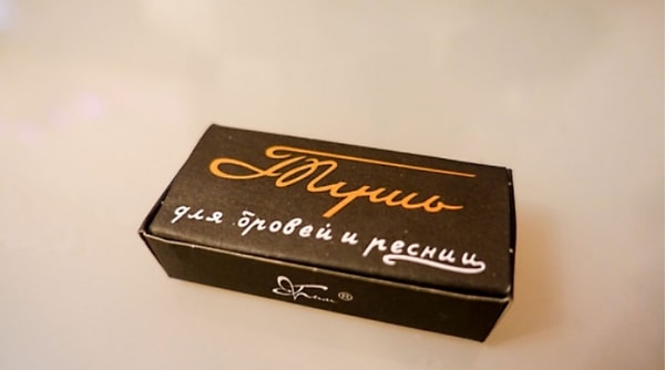 6. Тушь-«плевалка»