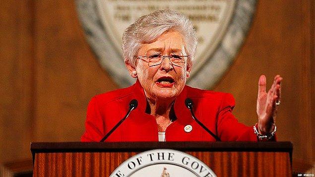 Vali Ivey, kanunla ilgili "Bu yasa tasarısı, Alabama'daki çocukların korunmasına yönelik bir adım." değerlendirmesinde bulundu.