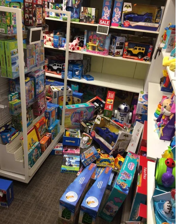 6. Если и ходить в магазин с детьми, то только так — будто Мамай прошел