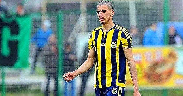 Merih, genç yaşına Fenerbahçe altyapısından Portekiz'e ve İtalya'ya uzanan bir futbol macerası sığdırmış.