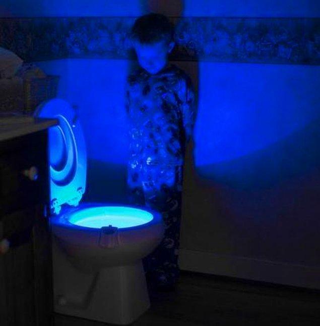 11. "Renk değiştiren ışıklı bir tuvalet alınmıştı."