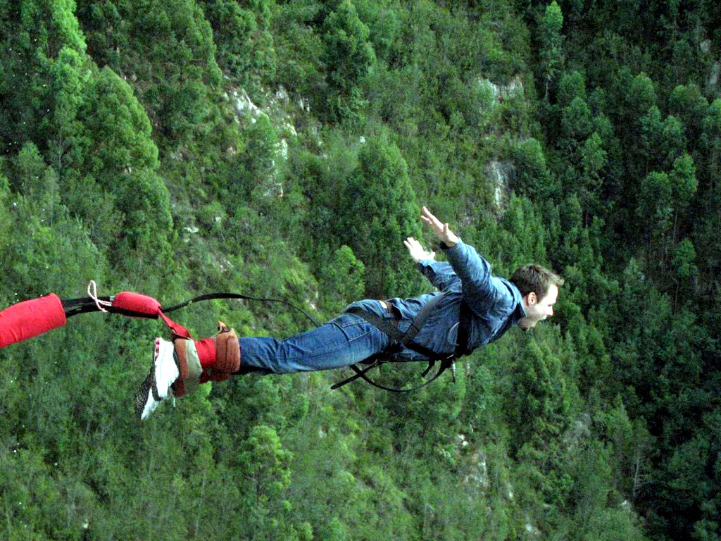 Bungee Jumping Yapıp Adrenalin Patlaması Yaşamak İsteyenler İçin Hem 