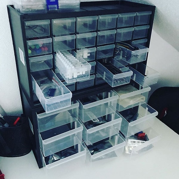 8. Контейнер для хранения мелочей