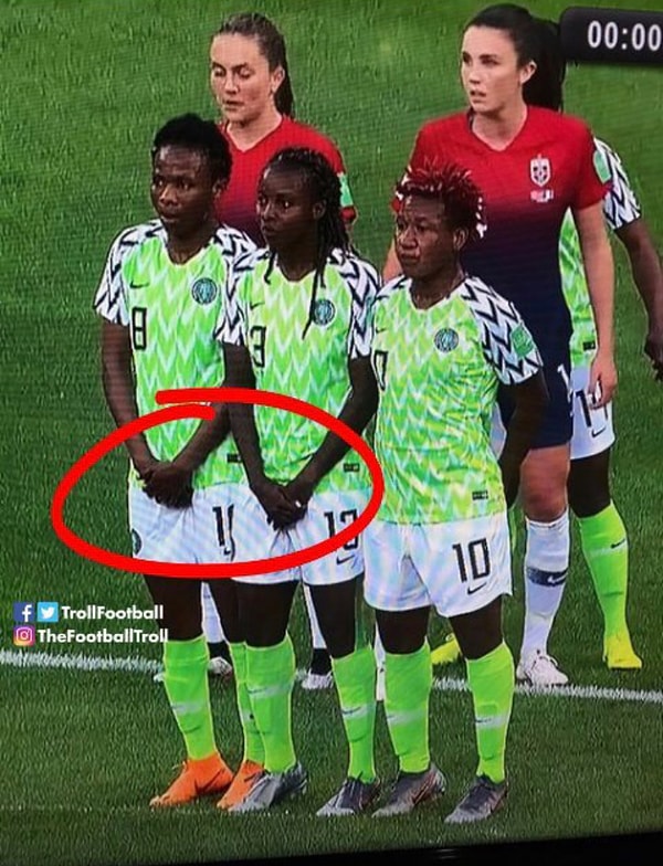 5. Смотришь такой женский футбол, как вдруг...