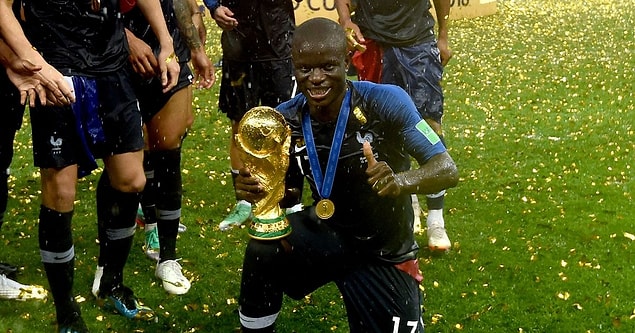 40 - N'Golo Kanté / Chelsea - 83.7 milyon €