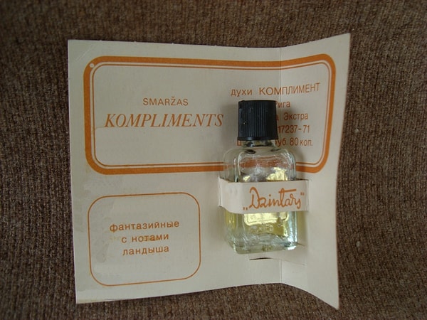 13. В какой союзной республике производили косметику «Дзинтрас»?