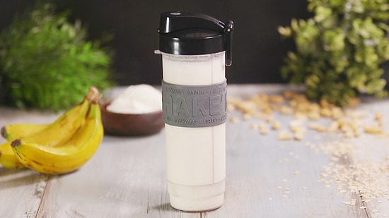 Güne Bomba Gibi Başlamanın En Sağlıklı Yolu: Protein Bombası Kahvaltı İçeceği Nasıl Yapılır?