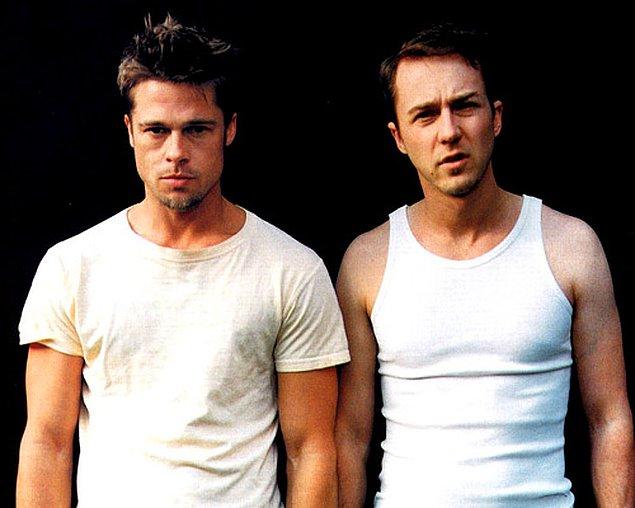 18. Brad Pitt ve Edward Norton, Fight Club için sabun yapmayı gerçekten öğrendiler.