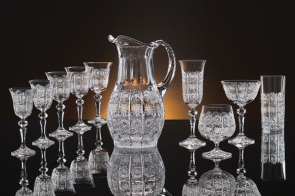 8. Какой металл входит в состав хрусталя?