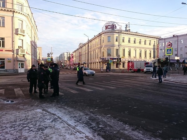 4. Какой из этих российских городов не стоит на берегу моря?