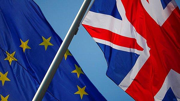 2016 - Birleşik Krallık'ta Avrupa Birliği üyeliği konusunda referandum yapıldı. AB'den ayrılmaya yönelik oyların oranı % 51,89 olarak gerçekleşti.