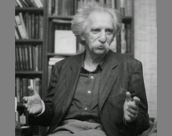 8. Как звучит первая часть названия знаменитой книги Ю.М. Лотмана о быте и традициях русского дворянства?