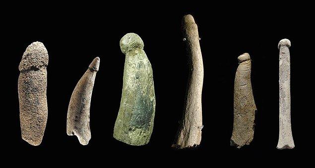 23. Üst Paleolitik sanat eserleri incelendiğinde, ilk dildonun 30 bin yıl öncesine dayandığı ortaya çıktı. Yani, tekerlek icat edilmeden önce seks oyuncakları icat edildi.