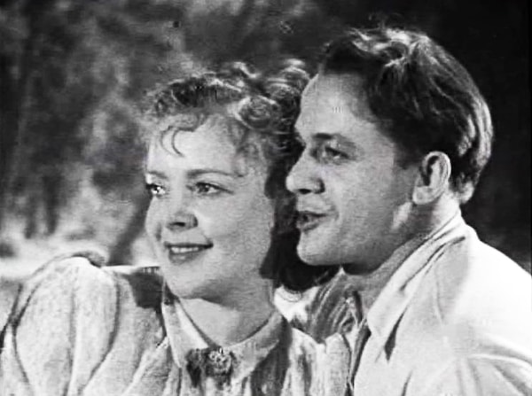 5. Кем работал герой фильма «Музыкальная история», которого сыграл Сергей Лемешев?