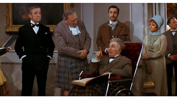 10. Кто из композиторов снялся в фильме «Корона Российской империи»?