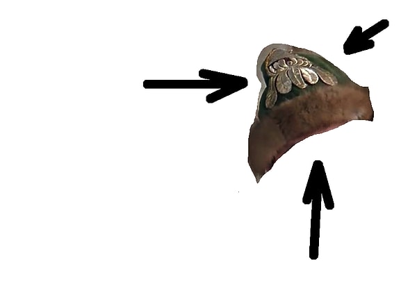 7. Как же не узнать эту шапку, ведь она из фильма...