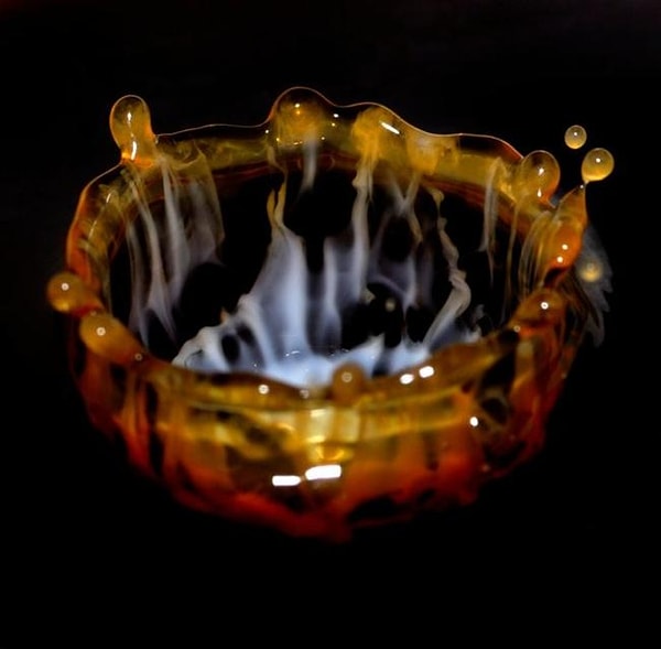 6. Капелька молока, упавшая в кофе