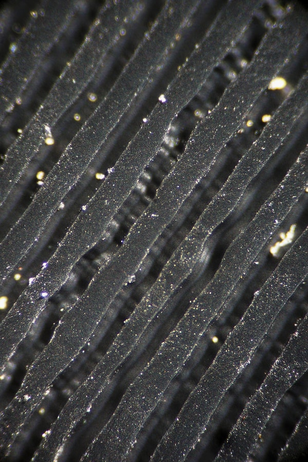 13. Желобки на виниловой пластинке