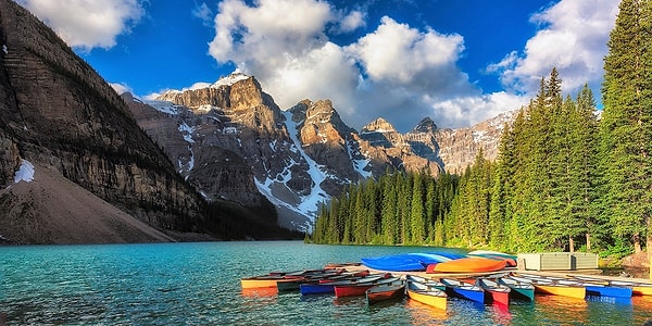 12. Развитое государство, которое омывается водами трех океанов. Является крупным экспортером пшеницы, урана, калийных солей, нефти, железной руды. Занимает первое место в мире по запасам леса на одного жителя.