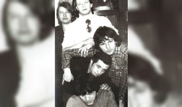 8. Группа "Кино" образовалась в 1981 году