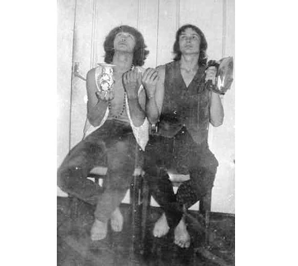 11. Цой, как и многие музыканты того времени, подрабатывал уборщиком бани и кочегаром