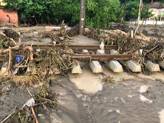 Faciadan Dönülmüş: Sakarya’nın Arifiye İlçesindeki Demiryolunun Hatalı İnşa Edildiği Ortaya Çıktı