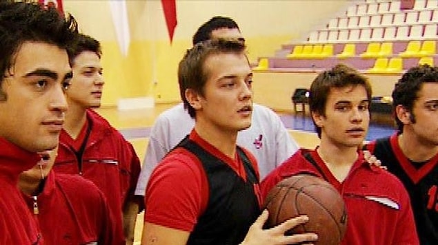 10. Basketbol deyince sizin aklınıza ne gelir bilmeyiz ama bizde direkt ampul yakıyor.