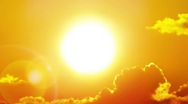 21 Haziran'da güneş ışınları Kuzey Yarımküre'ye en dik, Güney Yarımküre'ye de en eğik açılar ile gelir.