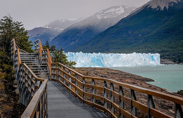 8. На флаге Аргентины изображена звезда...