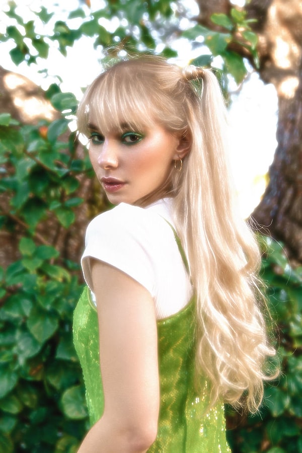 Паулина в образе феи Динь-Динь