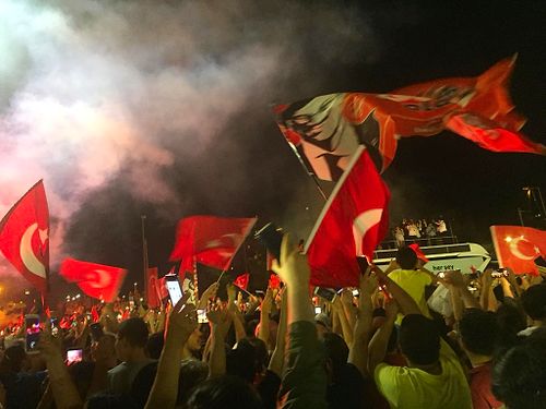 İmamoğlu Kazandığı Seçimin Akabinde Beylikdüzü'nden Seslendi: 'Artık Liyakat, Hak, Hukuk ve Adalet Var'