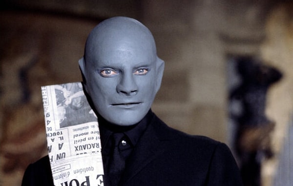 1. Кто из наших советских милиционеров гонялся за Фантомасом?