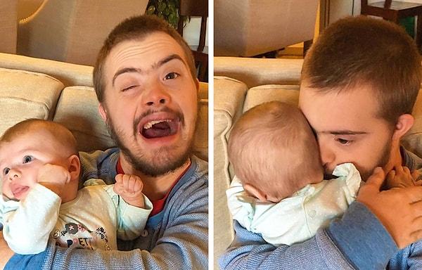 15. “Kardeşim Down sendromlu. Bebek tutmayı çok seviyor ama çoğunlukla ona izin verilmiyordu. Eşim ve ben bugün bebeğimizi tutmasına izin verdik. Bebeğimizi ilk verdiğimizde bu şekilde görünüyordu. 5 dakika boyunca hareket etmeden tuttu. Neredeyse ağlıyordum."