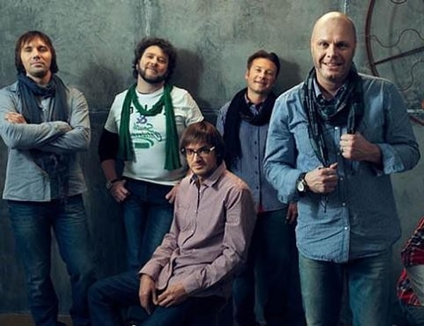 3. Какой ведущий Первого канала пел в группе «Несчастный случай»?