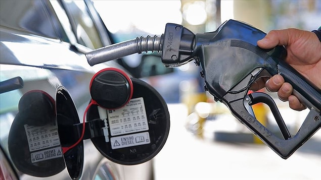 Dün de motorinin litre fiyatına 23 kuruş zam yapılmıştı.