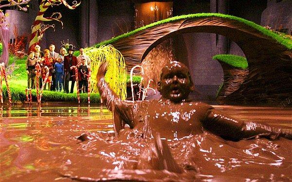 12. Charlie and the Chocolate Factory'nin çikolata gölü