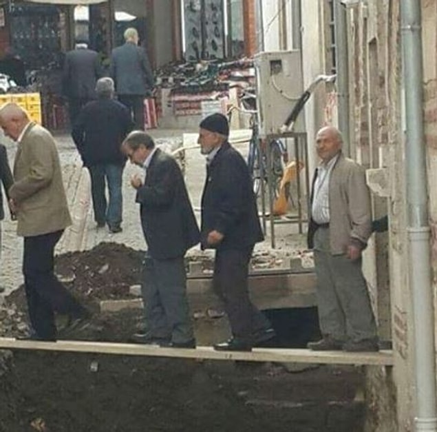 12. Uzun ince bir yoldayım.