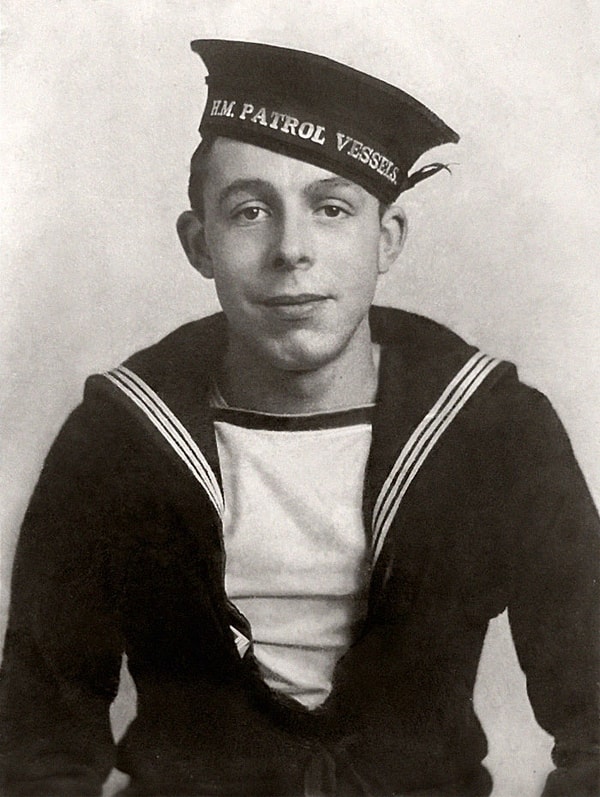 Фотография была восстановлена...