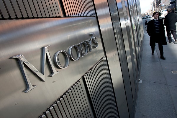 Вы будете работать в Moody's с зарплатой в 10 000 долларов!