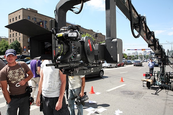 1. По сценариям какого барда не снимали художественные фильмы?