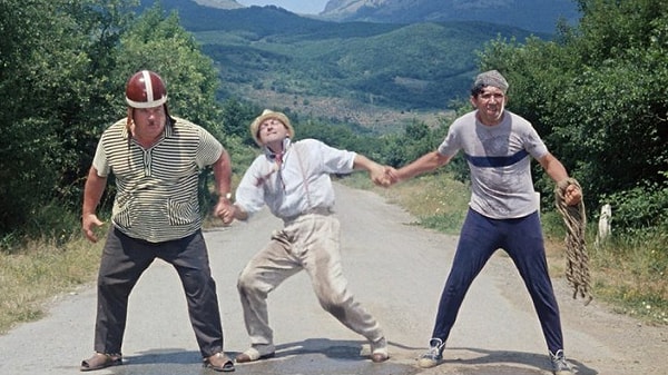 3. Какой герой фильма «Кавказская пленница» говорил не своим голосом?