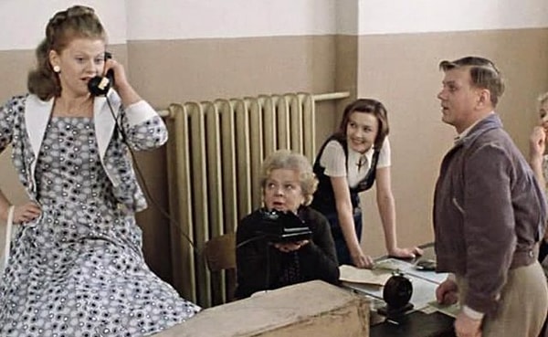 8. Какая из актрис фильма «Москва слезам не верит» была женой режиссера?