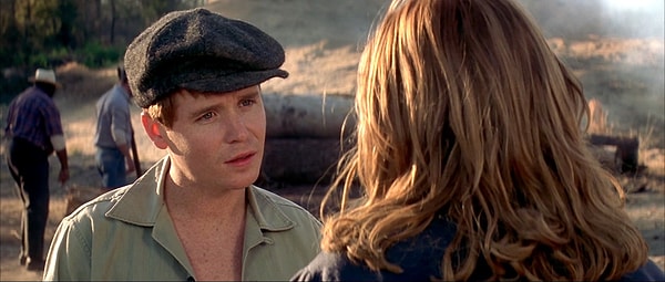 8. Как звали парня на кадре?