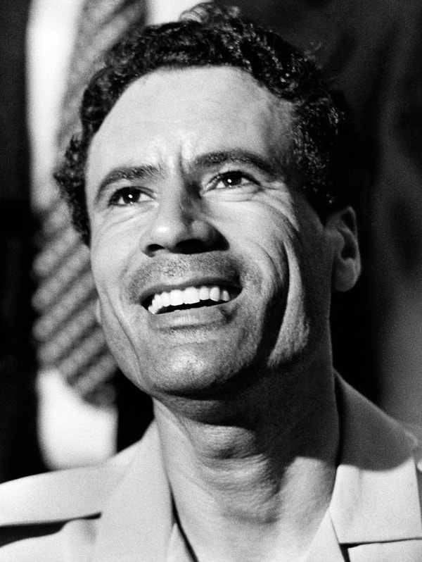 16. Муаммар Кадафи