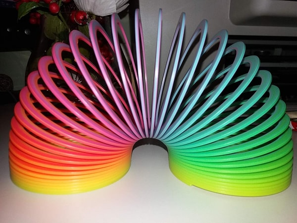 36. Радужная пружинка