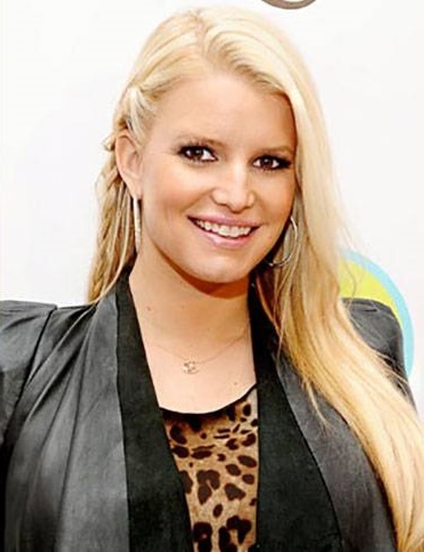 38. Джессика Симпсон, 38 лет