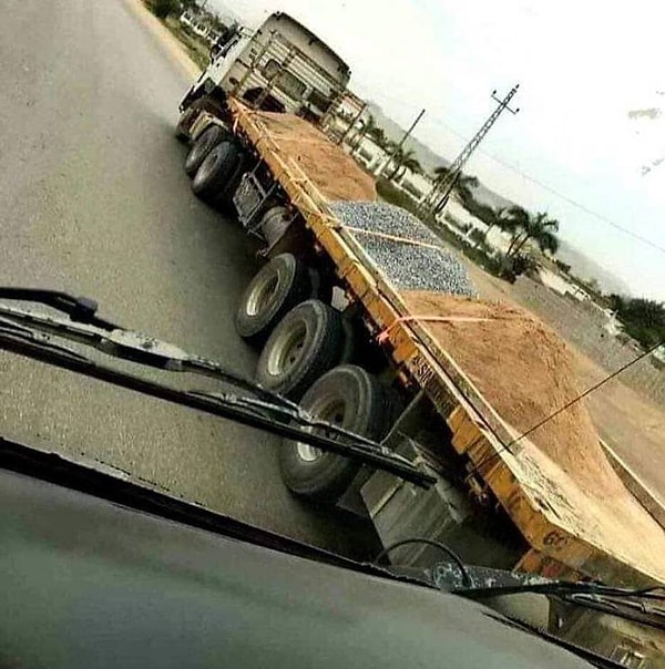 20. Пристегнулись простынями, от винта!