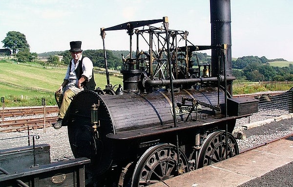 9. Первые паровозы называли в России...