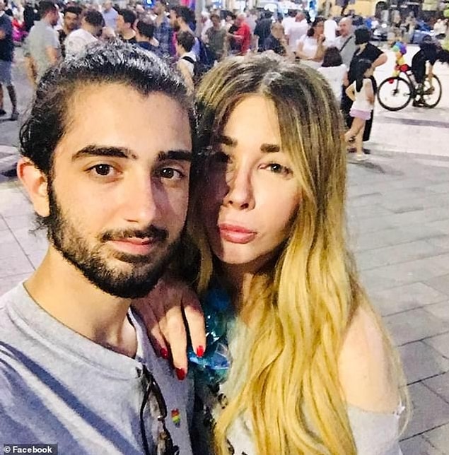 İkisi de Napoli'de düzenlenen şiddet karşıtı bir etkinliğe davet edilmişti.