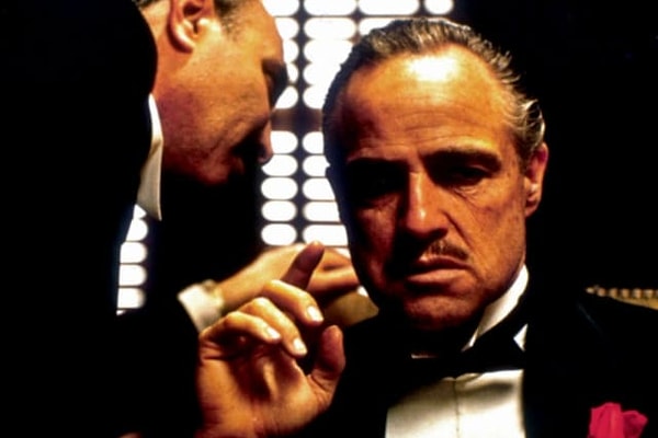 Какой фильм начинается с этой сцены?